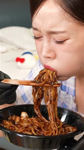 첫 뒤집기 성공한 HARU 짜장면 & 짬뽕 클리어 하기 ! Jajangmyeon & Jampong Mukbang ASMR Ssoyoung