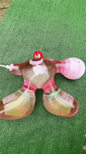 Inflating Toys. 💥💦 #asmrsounds