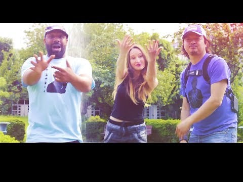 LA DACTYLOLOGIE - SIGN EVENTS " clip officiel " Chante l'alphabet en langue des signes