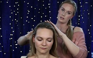 【伊莎贝尔ASMR】美神给你梳头-掏耳-化妆刷的游走-