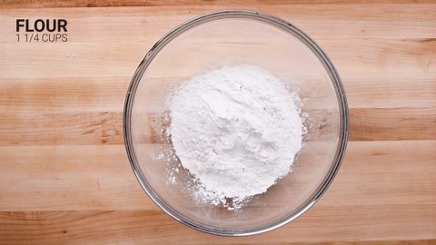 How to Make Giant Oreo Ice Cream Sandwiches at Home!