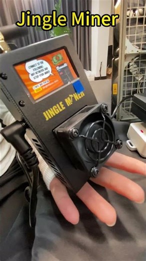 Bitcoin Miner Fits in Your Palm! Unbeatable Efficiency?