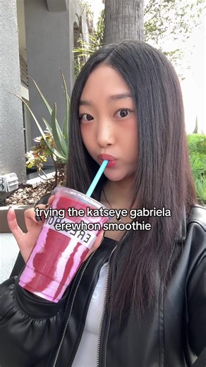 yum! *starts dancing* #katseye #erewhon #fyp | erewhon smoothie