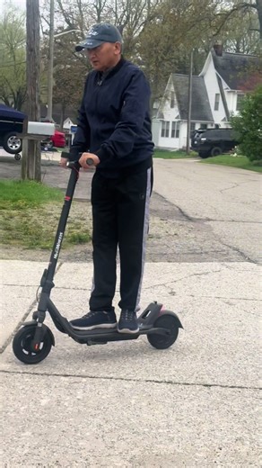 A1C Electric Scooter Solid Tire APP Control and Suspension Design E-Scooter For Daily Commuting Kick scooter#electricscooter #globaltiktok #tiktokshop