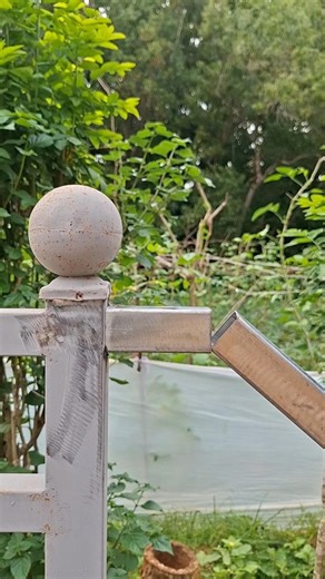 techneques for connecting and wlding stair reilling corner #walding #art #woodworking