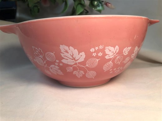 Vintage PYREX Gooseberry Pink 442 Cinderella Bowl - Etsy