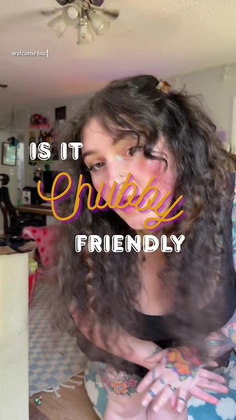 Plus Size Outfit Ideas: Stylish Bloomers for Fall