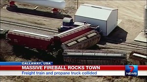 Train and truck explode in fiery U.S crash. Massive fireball caught on video. STORY: yhoo.it/1pCzwp9 #Minnesota #7News | 7NEWS Sydney