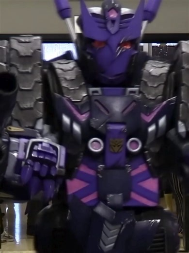 Transformers Tarn | TFcon Transformers Cosplay Showcase | TFcon LA 2025 | TFcon LA 2025 presents The Transformers Cosplay Showcase 2025. In this clip, we see a fan cosplaying as Tarn from IDW Comics. TFcon LA returns March 13-15, 2026. #transformers #transformersg1 #tarn #cosplay #tfconla #tfcon