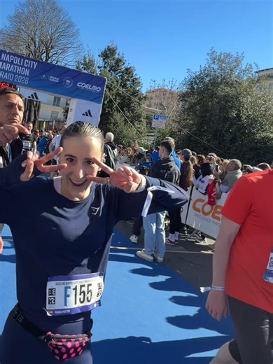 Tutta Napoli applaude i partecipanti della #COELMONapoliCityHalfMarathone, passo dopo passo, il cuore li spinge verso il traguardo 🏁 Ogni vostra conquista è anche nostra, runner! 💙 #RunToProgress