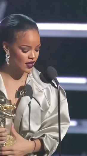 Rihanna #rihanna | Profile Celebrity