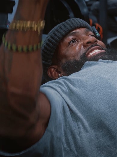 Time distortion detected. ⚠️ /// SYSTEM LOG /// Mission: Heavy Push Status: Critical Visuals: 16fps Stutter Every rep feels like a glitch in the matrix. Slowed down, chopped up, and executed with precision. Who else enters this zone on Saturdays?.. 🦍🅰️ [GTFUNLIFT] #weekendgrind #PushDay #sonyalpha #CinematicFitness #classicphysique