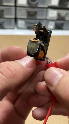 ⚡ How a Relay Works