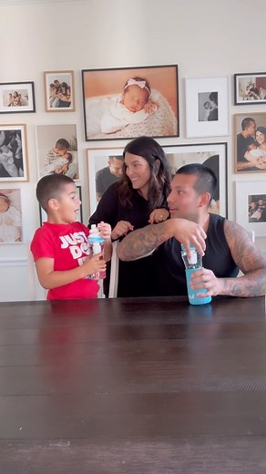 48K views · 275 reactions | What’s in your water?! 樂 Stepped up our water game & partnered with our new favorite drink brand, Cirkul!  冀 No Sugar, No Calories, No Artificial Color or Flavors  Get a FREE stainless steel water bottle + flavor cartridge with your first order of $35+ using the link in my bio! #drinkcirkul #cirkulpartner | Lauren Comeau | Facebook