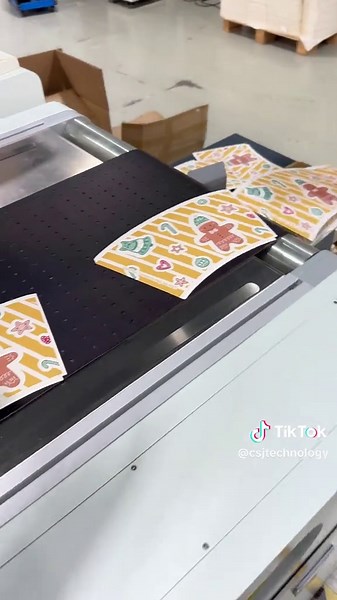 Unlock Custom Cup Profits: Digital Printing Lets You Sell ‘One-of-a-Kind’ Without Breaking a Sweat! Check how our paper cup fans digital printing machine works～