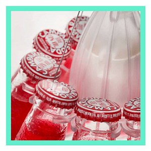 2.7K views · 295 reactions | Ingo Maurer racchiude pezzi della nostra cultura in oggetti di arredo. Campari Light è la lampada ideata da Raffaele Celentano diventata icona di design, esposta al MoMa di New York e dispensatrice di estetico umorismo in tinte rosse. Le bottiglie di Campari Soda sono staccabili singolarmente e sostituibili. Scoprite su Ventis gli altri capolavori di Ingo Maurer. | Ventis | Facebook