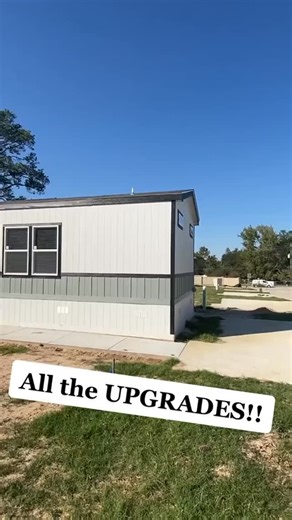 Factory Homes & Trailers on Instagram‎: "This new single wide mobile home is LOADED!! This is a home made by Palm Harbor. The model is the “Santa Fe” with 3 beds and 2 baths! This is a turn key deal setup and ready to go! Watch the FULL tour with all the details and pricing, link in bio!! #housetour #foryou #newhome #Home #prefabhouse manufacturedhomes mobilehome mobilehomes singlewide تحدي_نستله_سكويزي"‎