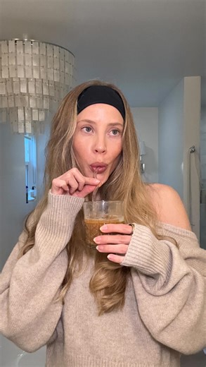 Tasha Franken on Instagram: "After years of trial and error I finally figured out how to get the healthiest hair EVER…and it’s not what you think!! Comment HAIR and I’ll send you a link with all the tips, details & products I love 🎀"