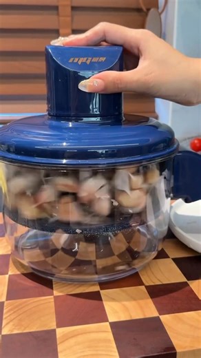 Here's the link! https://amzn.to/4mixJSC ad As an Amazon Associate, I earn from qualifying purchases. #kitchenmakeover #AMAZON #amazonfinds #amazonmusthaves | Thefreebiegirls