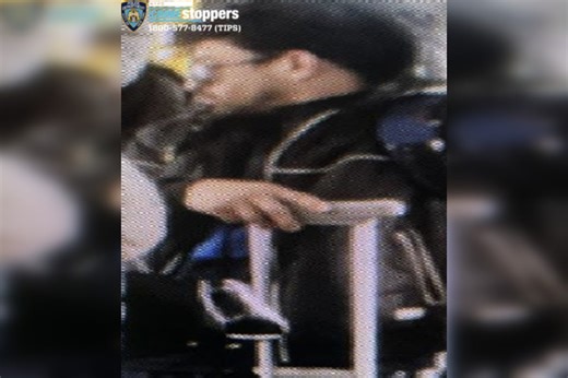 Queens police seek suspect after groping on Q44 bus