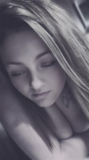 Danielle (@danielleoneal)’s videos with original sound - Pro Lines