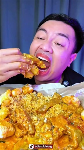 Makan nasi Padang gulai kikil + ayam gulai enakkk 🤤🥵 #shortvideo #viral #shorts
