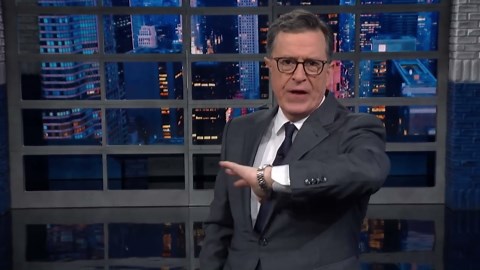 Stephen Colbert jokes about Paramount while accepting award for speaking out