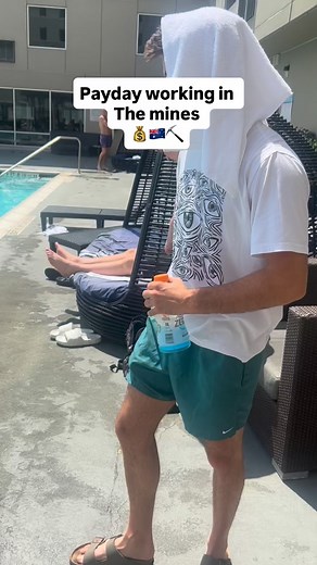 Why everyone wants to do fifo How to get on board 👇 What’s included in FIFO Mining (Australia) • Accommodation: Furnished rooms with amenities. • Meals: Free, high-quality meals and snacks. • Transport: Flights to/from site and on-site transport. • Utilities: Free electricity, water, internet. • Facilities: Gyms, pools, entertainment areas. • Laundry: Free facilities or services. FIFO Pay • Entry-level: $90,000-$120,000/year. • Skilled roles: $120,000-$150,000 . • Senior roles: $200,000 . Inclu