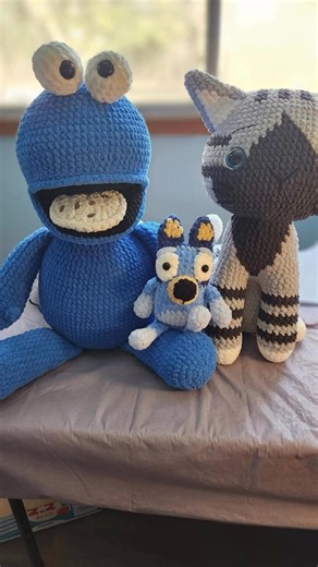 Our first vendor market is quickly approaching, this Sunday, November 16th from 11am-4pm.🎄 Watch this video for just some of the great items that will be available at the upcoming markets! 😁 Also, check out some of the vendors media pages with the links below: https://m.facebook.com/aliciakatepotteryco/ https://www.facebook.com/share/16e5EAixev/ https://www.facebook.com/share/1NnJKXXW6q/ http://instagram.com/Creations_julie https://twistednaturewoodwrk.etsy.com/ https://www.facebook.com/share/