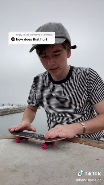 Reply to @spookeyboy3 broken fingers fr 😭🙌🛹🔥 #handskate #ouch #fail #handboard #viralvideo #sk8 #fypage #primo #skate #brailleskateboarding #fypシ