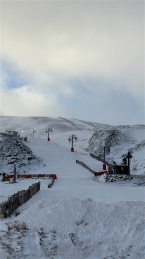 68K views · 1.2K reactions | Update! Lots of snow around the buildings but due to the high winds the hill is rather bare. It is however starting to fill in around the snow fencing. We will continue to assess and the team are working hard to get something else going. You can have a look at the webcam for more of an idea of the conditions. We will update you on the road tomorrow once the police get in contact in the morning.  @bawbag8 | Glenshee Ski Centre | Facebook