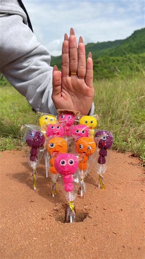 Survival Skills:SMART idea and USEFUL with Candy 🍭 #bushcraft #outdoors #survival #skills