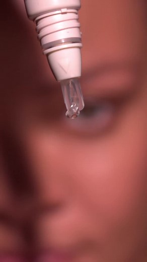 Rihanna Official XXL Profile Picture | Eaze Drop Stick