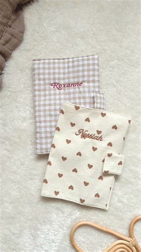 Inès 🧸✨ Babyshop & Personnalisation on Instagram: "✨ Les prénoms les plus donnés en France en 2025*✨ 👧 Filles • Louise : guerrière célèbre, symbole de force et d’élégance • Jade : pierre précieuse, associée à la sagesse et à l’harmonie • Ambre : résine dorée, évoque la chaleur et la protection • Alba : signifie “aube”, un nouveau départ • Emma : universelle, représente la douceur et la bienveillance • Alma : l’âme, la sensibilité • Romy : force et indépendance • Rose : fleur de l’amour et de l