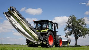 3.9K views · 179 reactions | Discover our CLAAS disc mowers. Today in detail: DISCO 4400 CONTOUR from the rear mower family  With a working width of 4.20 m, it is the largest and most compact model in its class - the first step towards large-scale equipment  #claas #agriculture #discmowers #disco4400 #contour #forageharvest | CLAAS | Facebook