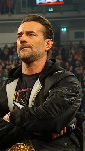 WWE CM PUNK FACING His Opponent Curiously #viral #wrestling #raw #wwe #trending #romanatwood