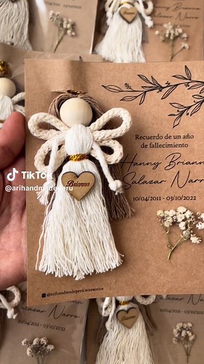 Llavero de ángel en macramé: Recuerdos especiales