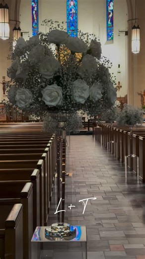 Congratulations to L&T on their beautiful wedding day. It was an honor to be part of your wedding and to help bring your vision to life. Wishing you both a lifetime of love, laughter and many more memories together! ✨🤍🫶🏼 Venue: @kimsonrestaurant Photographer & Videography: @gani79studio Floral | Decor: @kimevents7 • • • #kimevents #houstonflorist #floral #houstonwedding #love #bride #houstoneventdecor #weddingday #wedding #weddinglook #weddingidea #mrandmrs #newlyweds | Kim Events