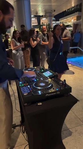 Rare crowd reaction at corporate gig