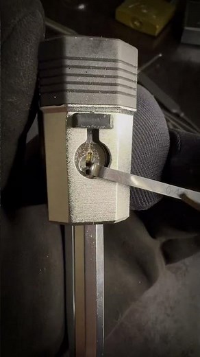 Master Lock M176 opened 2 ways 😏 #lockpicking #security #diy #covertinstruments #locksport #hobby