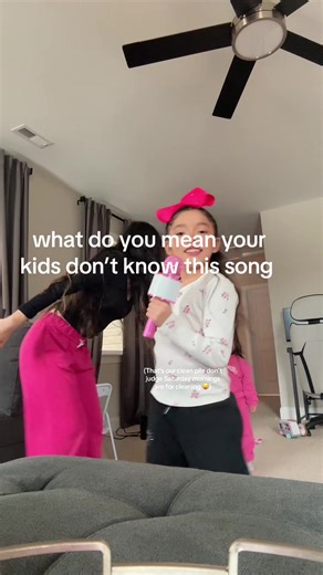 funky little beat on full blast 💕👏🏻🤪 #music #funkylittlebeat #relateable