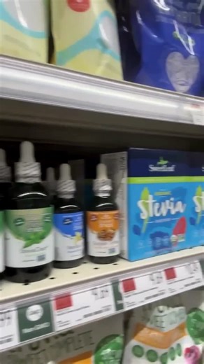 Think all stevia is the same? Think again. Many products labeled “stevia” are blended with fillers like dextrose, erythritol, inulin, or silica. These hidden additives can affect your gut health and overall wellness. To choose a clean option: -> Read the ingredient label carefully -> Avoid added ingredients or fillers A little label-checking goes a long way for a healthier sweetener choice. Want more science-backed tips? 📆 JOIN ME LIVE: January 6 @ 12 PM ET 🎟 Reserve your spot – link in bio! #
