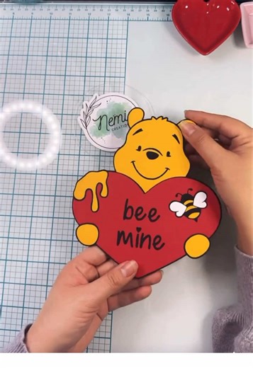 Winnie the Pooh Heart Money Card Holder