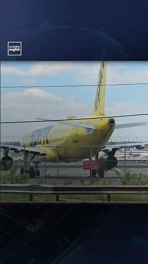 United Airlines Plane Clips a Bakery Truck On Final Approach