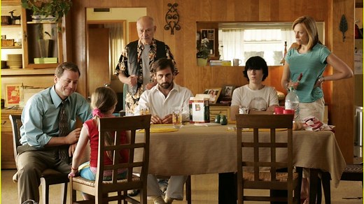 14 movies like 'Little Miss Sunshine' (& where to watch them)