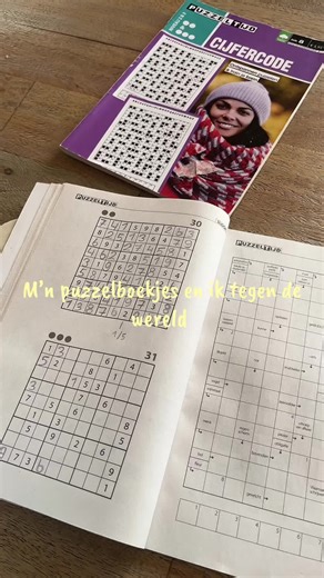 Sudoku’s en paspuzzels zijn top tier #puzzelboekjes #sudoku #puzzel