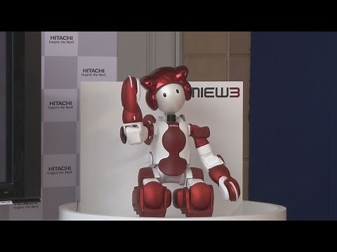 人型ロボットが旅客案内 日立エミュー、羽田で実験