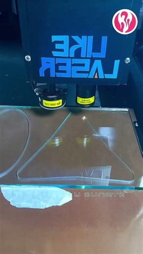 Glass | Automatic and fast cutting glass machine