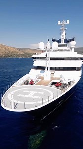 OCTOPUS🦑 Octopus is a motor yacht with an overall length of 126.2 m. The yacht’s builder is Lürssen Yachts from Germany, who launched Octopus in 2003. The superyacht has a beam of 24.6 m, a draught of 5.8 m and a volume of 9,932 GT. 📸 @alekseiglukhoff | The Yacht Mogul