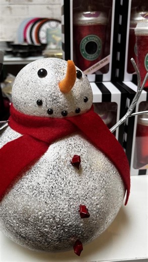 It’s officially the holiday season at Boxwood Collection! 🎄🤍✨🕎🎁 | The Boxwood Collection